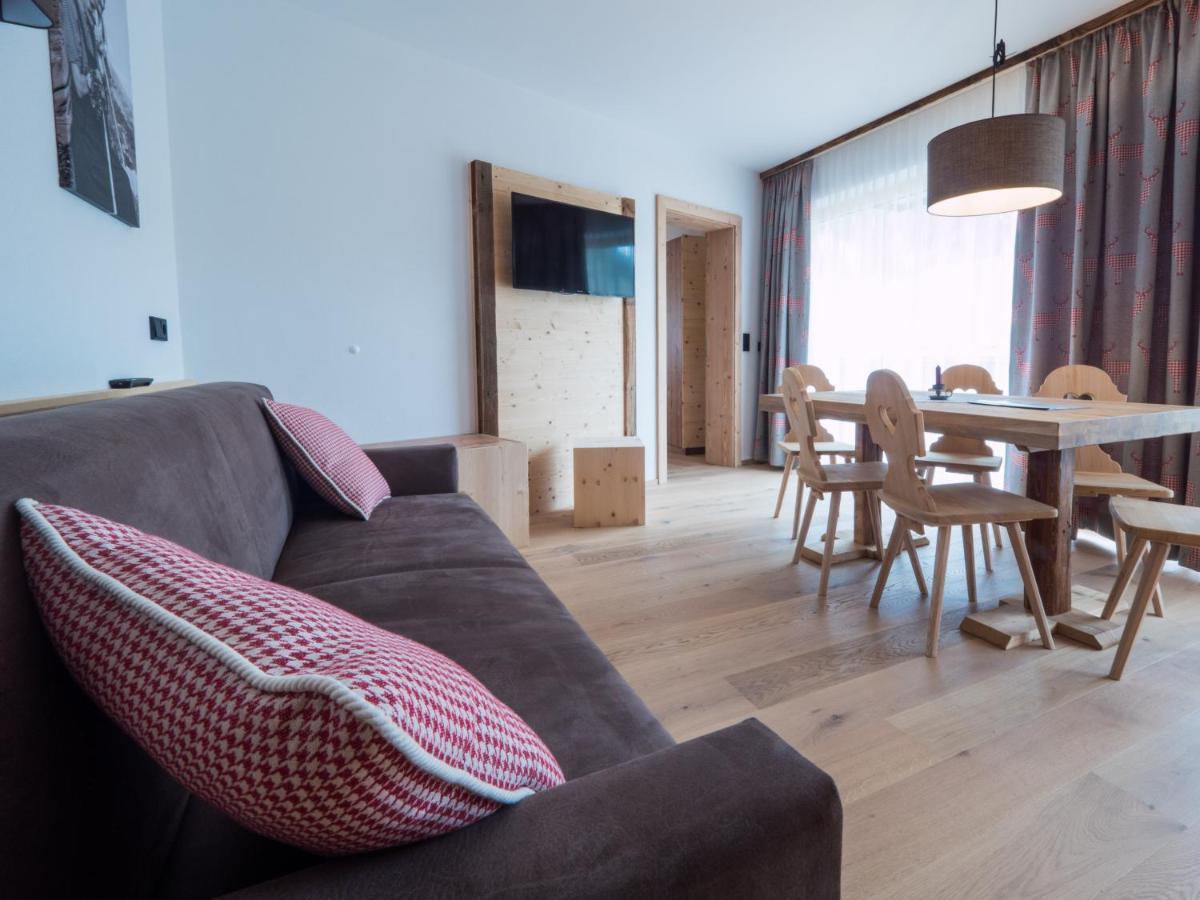 Almhittn - Luxus Appartements Finkenberg Ngoại thất bức ảnh